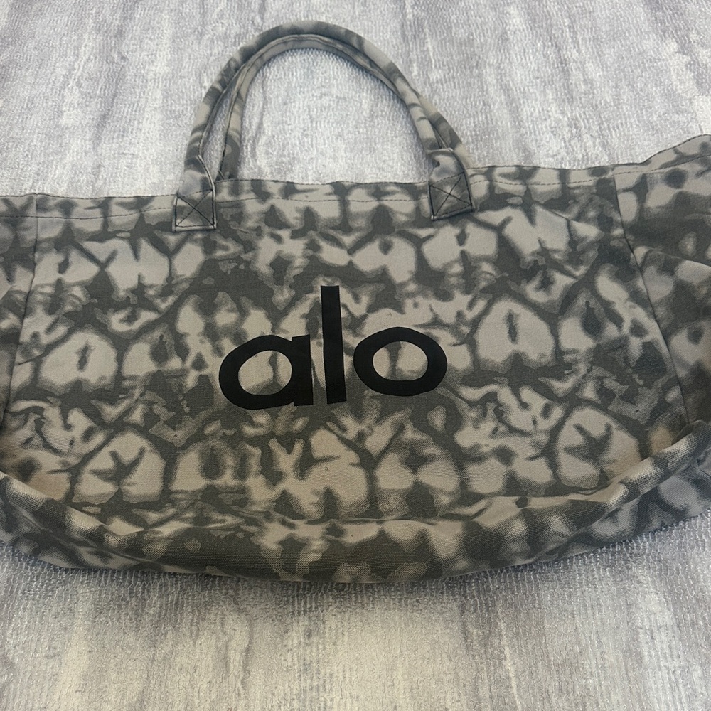 ALO Yoga Black and Gray Women's Tote Bag